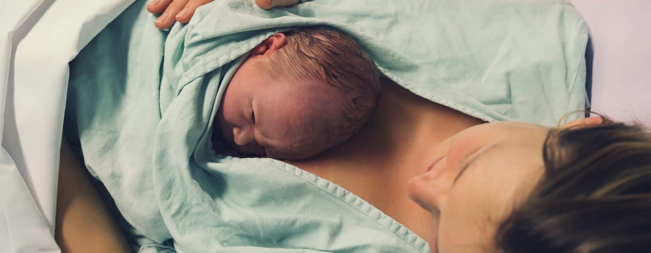 Reino Unido se suma a la lista de países con nacimientos tras un trasplante uterino: luces y sombras de un avance médico 